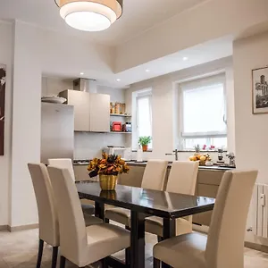 Apartament Casa 3 Santi, Your Contemporary In, Rzym